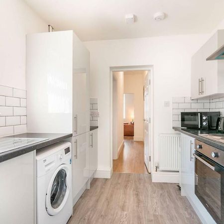 Platform Port Area Apartment 1 With Free Street Parking Кингстон-апон-Халл Экстерьер фото