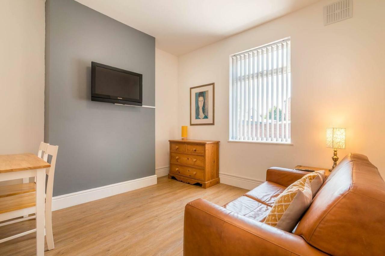 Platform Port Area Apartment 1 With Free Street Parking Кингстон-апон-Халл Экстерьер фото